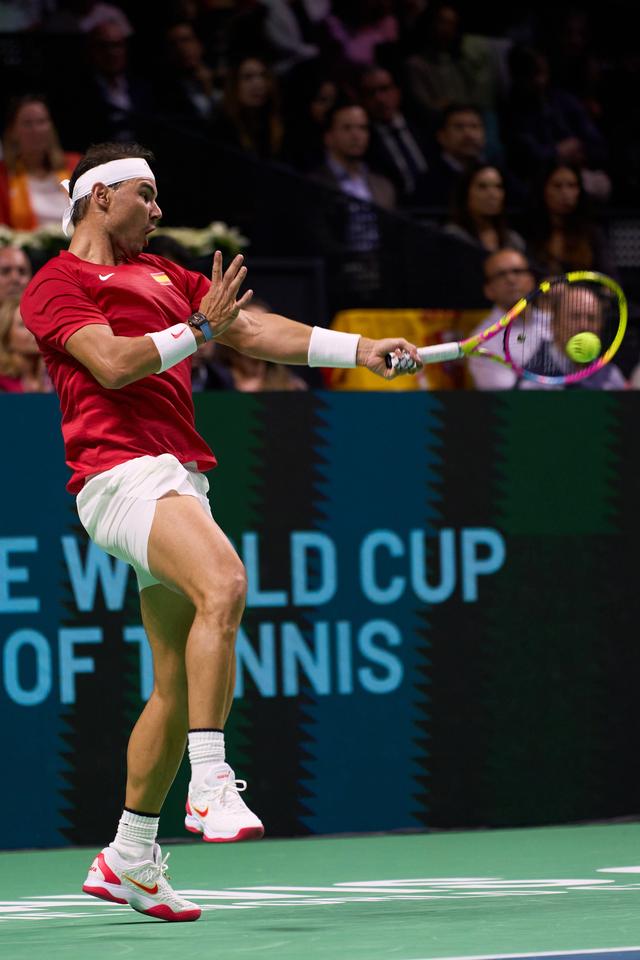 关于世界网球队力克西班牙网球队，纳达尔爆发神勇的信息