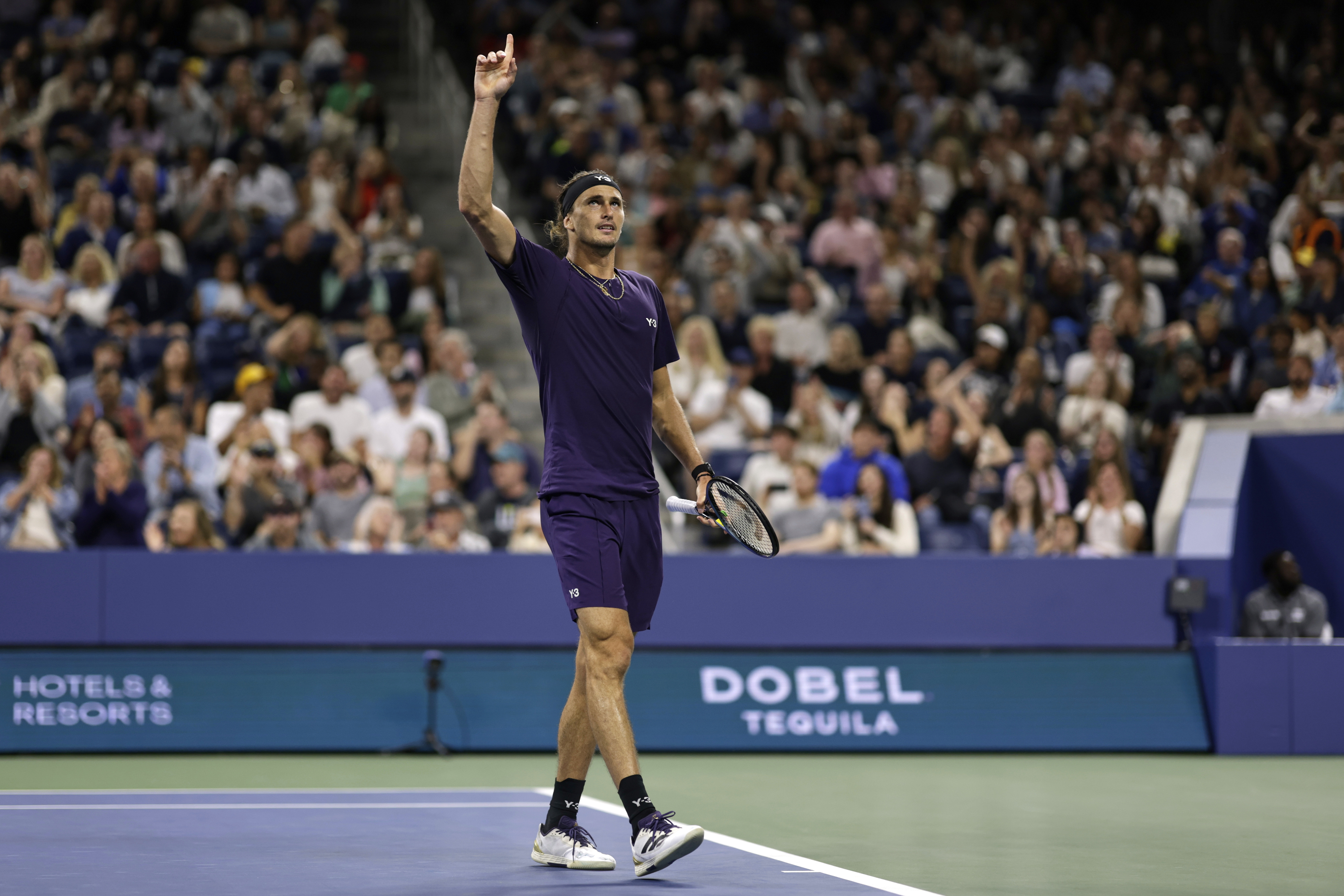 开云体育官网-美网完胜年终总决赛，兹维列夫带队取胜