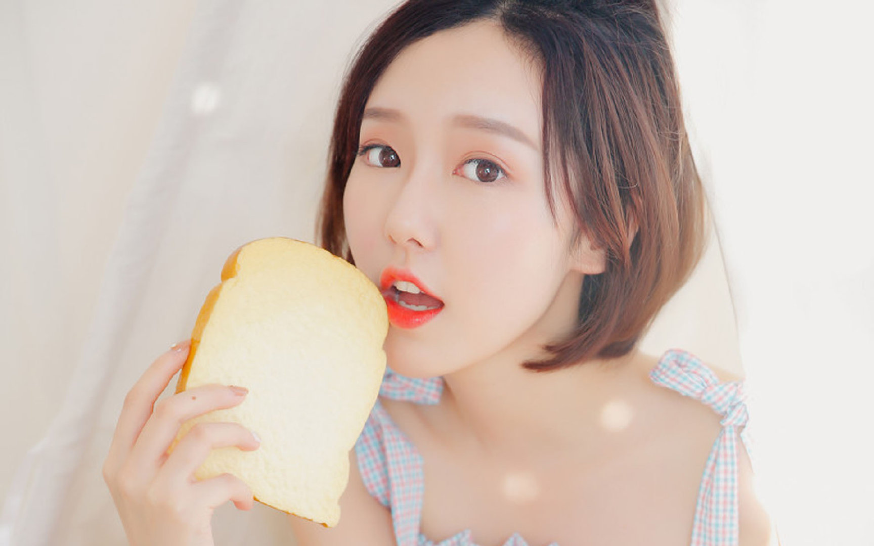 战术压制!巴萨力克AC米兰,维尼修斯当选全场最佳无争议