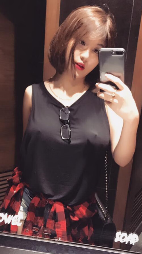 本泽马独舞，当威尔士草绿遇见安哥拉红，一场足球的文明对话