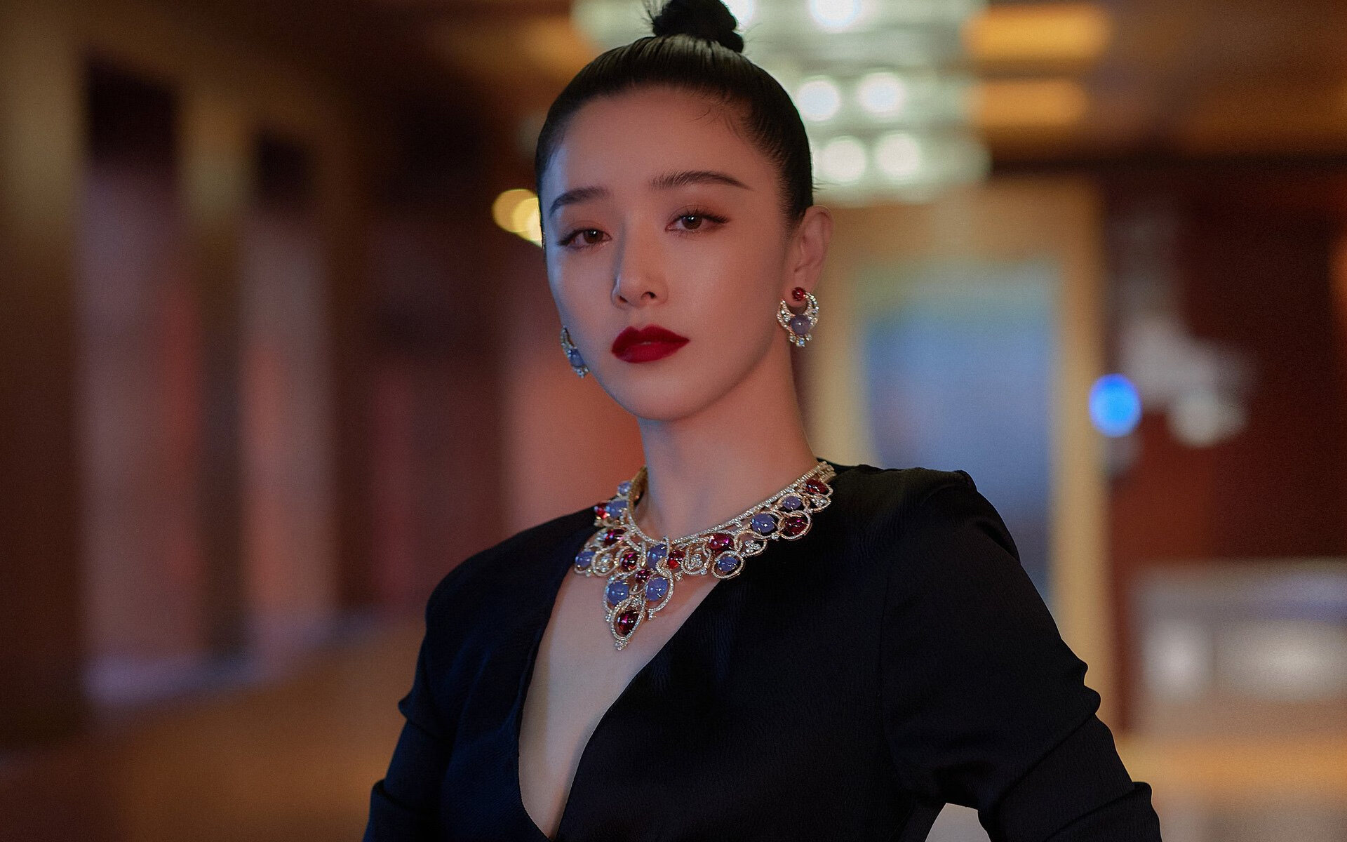 交响乐与独奏曲，马刺火力压制独行侠，塔图姆在季后赛接管比赛