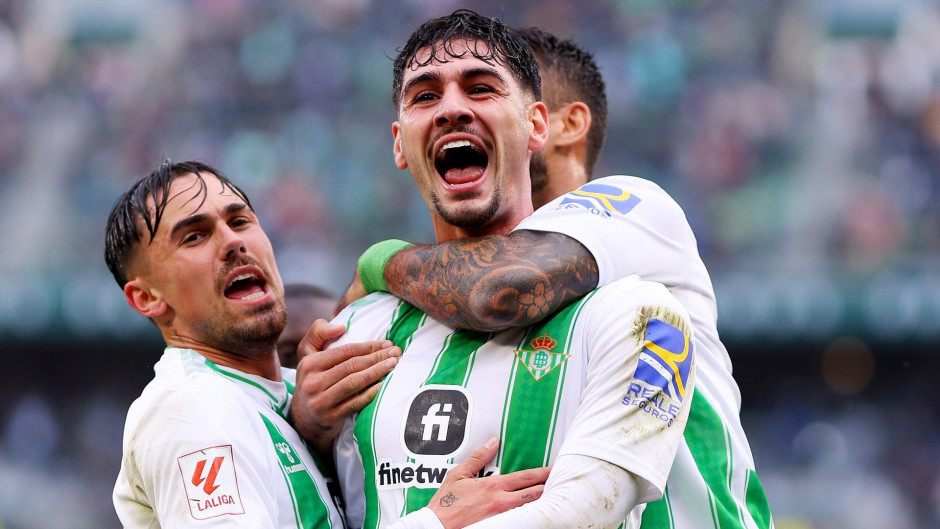 开云体育入口-布鲁诺关键战不手软，贝蒂斯收割尼日利亚